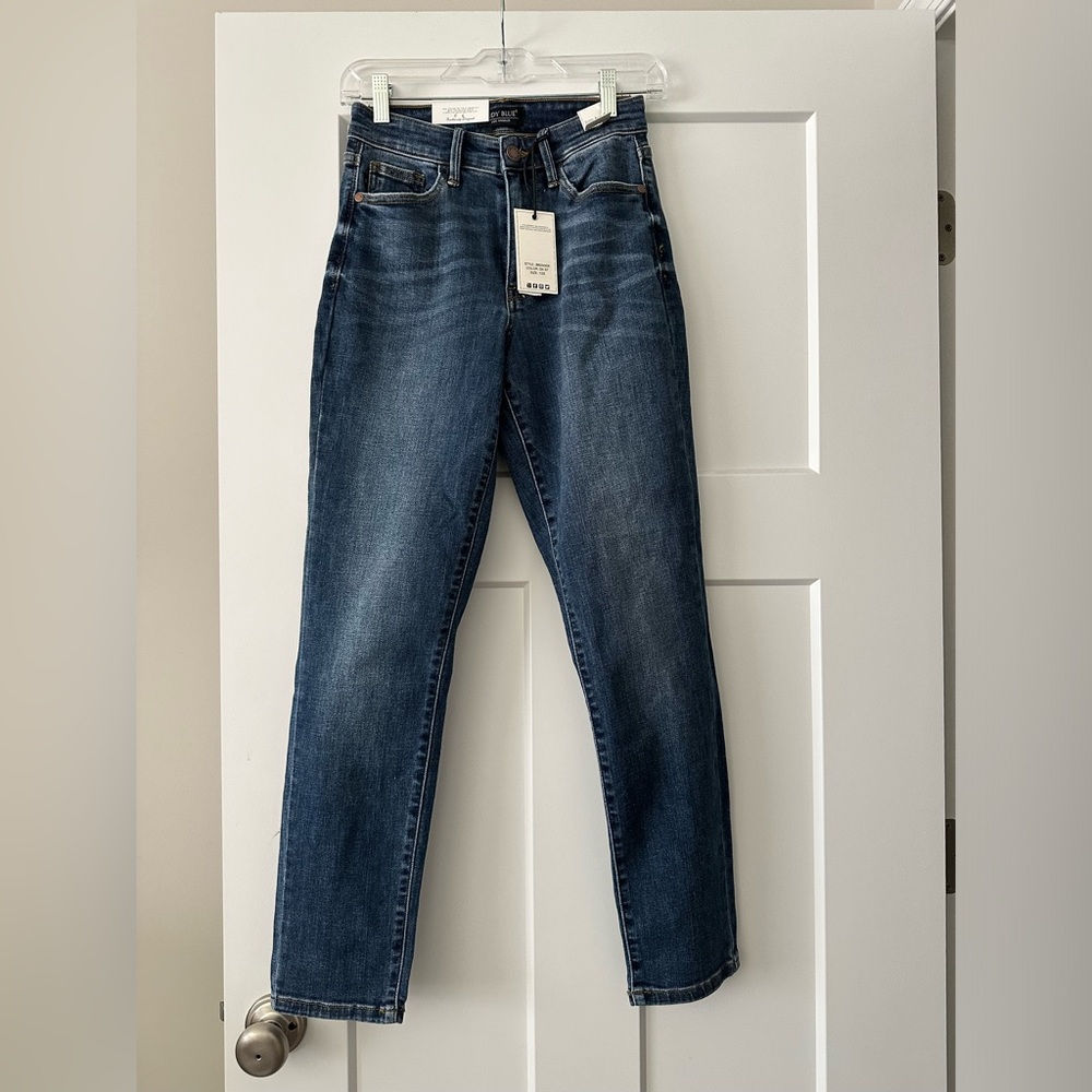 NWT Judy Blue High Rise Straight Jean